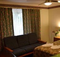 Palms Bed and Breakfast - Surfers Gold Coast