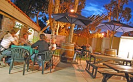 Toddy's Backpackers Resort - Surfers Gold Coast 4