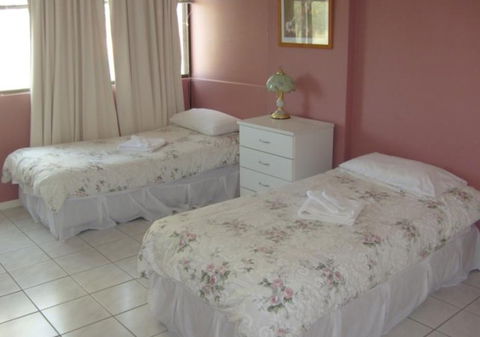 Queensleigh Holiday Apartments - Surfers Gold Coast 3