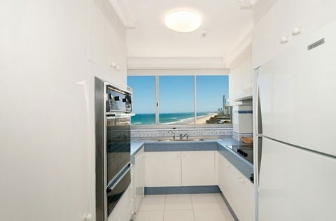 Beachside Tower - Surfers Gold Coast 3
