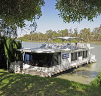 Moving Waters Self Contained Moored Houseboat - Surfers Gold Coast