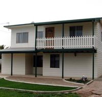 Louth Bay Holiday Apartment - Surfers Gold Coast