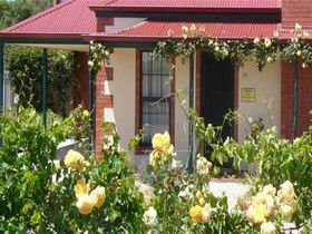 Wine And Roses Bed And Breakfast - Surfers Gold Coast 0