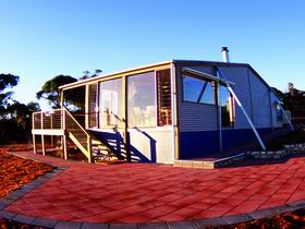 Wilderness Valley Studio Accommodation - Surfers Gold Coast 0