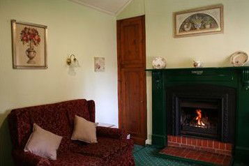 Sarah's Cottage - Surfers Gold Coast 4