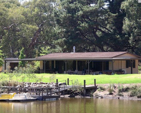 Jandas Lake View - Surfers Gold Coast 1