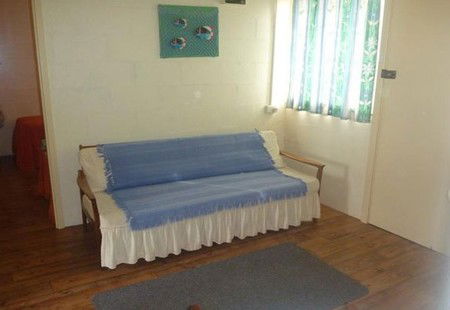 Oaklands Fishing Cottage - Surfers Gold Coast 2