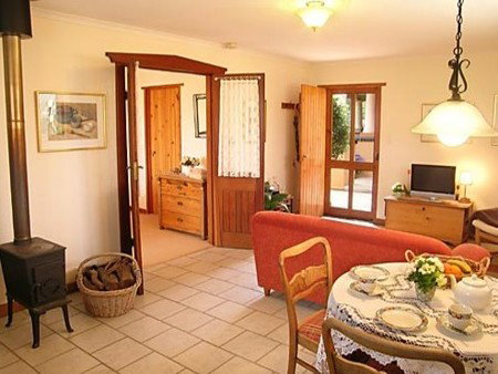 Stephanette's Cottage - Surfers Gold Coast 4