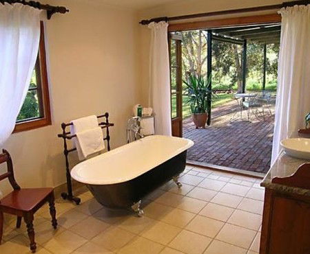 Seppeltsfield Vineyard Cottage - Surfers Gold Coast 3
