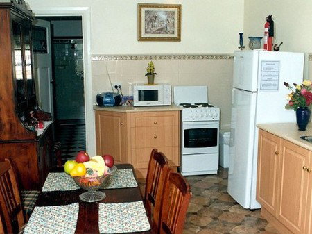 Clara's Cottage - Surfers Gold Coast 3
