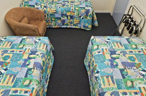 Modra's Apartments Tumby Bay - Surfers Gold Coast 2