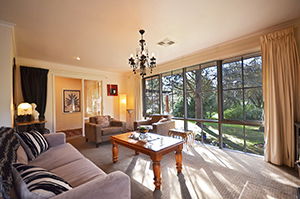 Adelaide Hills Retreats - Villa Lemoni - Surfers Gold Coast 3
