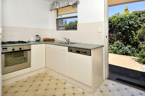 Norwood Apartments (Donegal Street) - Surfers Gold Coast 1