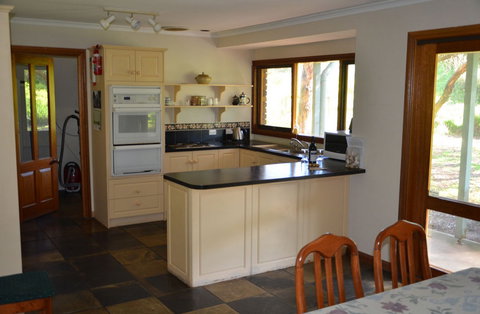 The Beach House - Normanville - Surfers Gold Coast 5