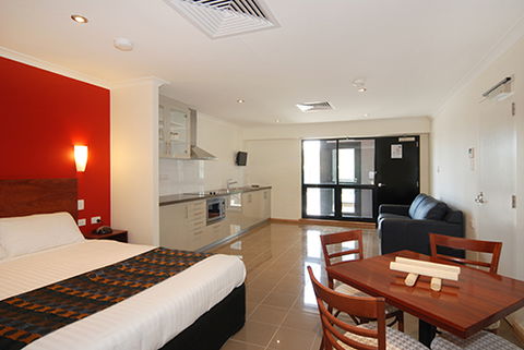 Tanunda Hotel Apartments - Surfers Gold Coast 0