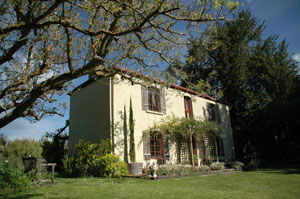 Adelaide Hills Retreats - Surfers Gold Coast 0