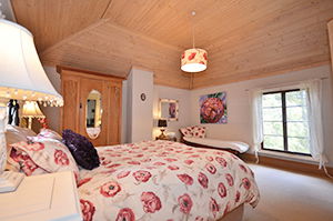 Adelaide Hills Retreats - Surfers Gold Coast 1