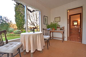 Adelaide Hills Retreats - Surfers Gold Coast 5