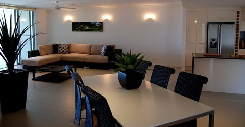 Vue Apartments Trinity Beach - Surfers Gold Coast 4