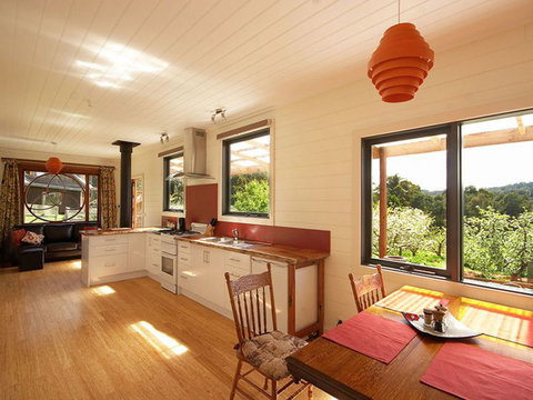 Elvenhome Farm Cottage - Surfers Gold Coast 2