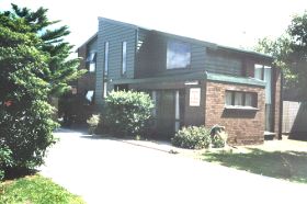 St Helens Backpackers - Surfers Gold Coast 0