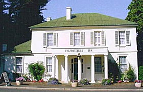 Fitzpatricks Inn - Surfers Gold Coast 0