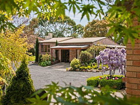 Shingles Riverside Cottages - The - Surfers Gold Coast 0