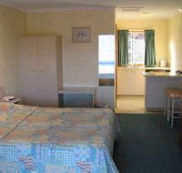 Kermandie Lodge - Surfers Gold Coast