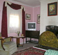 Hollyhock Cottage - Surfers Gold Coast