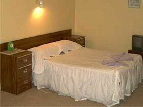 Midlands Hotel - Surfers Gold Coast 0