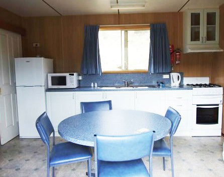 Hobart Bush Cabins - Surfers Gold Coast 4