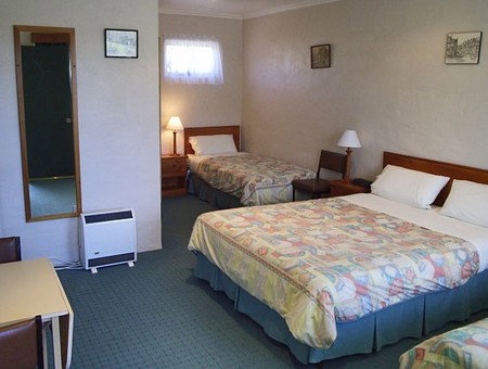 Wintersun Gardens Motel - Surfers Gold Coast 4