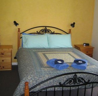 Inala Country Accommodation - Surfers Gold Coast 3