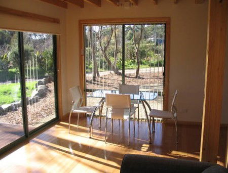Four Seasons Holiday Cottages - Surfers Gold Coast 5