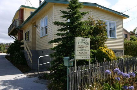 Cedar Cottages Blackmans Bay - Surfers Gold Coast 2