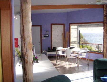 Larus Waterfront Cottage - Surfers Gold Coast 1