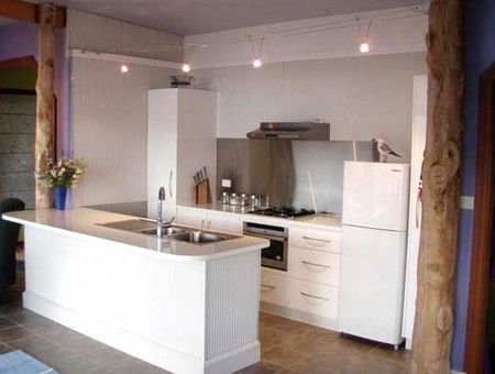 Larus Waterfront Cottage - Surfers Gold Coast 4