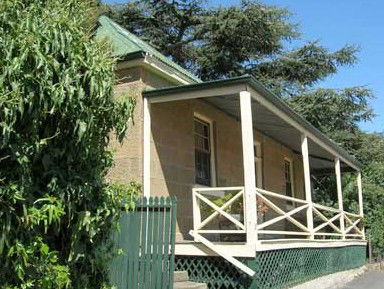 McCauley's Cottage - Surfers Gold Coast 1