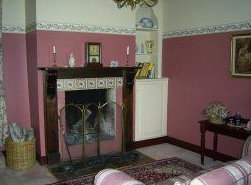 Lythgos Row Of Romantic Cottages - Surfers Gold Coast 2