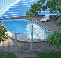 Ashs Holiday Units and Cafe - Surfers Gold Coast