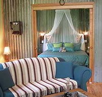 Crater Lakes Rainforest Cottages - Surfers Gold Coast