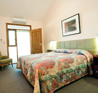 Gundaroo Colonial Inn - Surfers Gold Coast