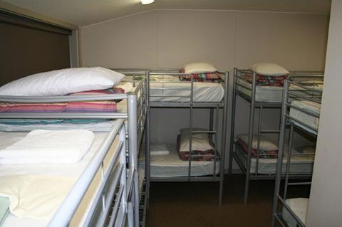 Bush Capital Lodge - Surfers Gold Coast 1