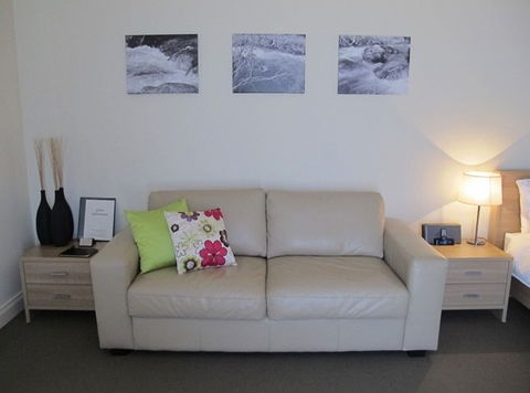 West Wing Guest House - Surfers Gold Coast 1