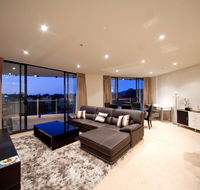 Axis Apartment Short Term Accommodation - Surfers Gold Coast