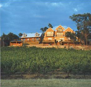 Warrenmang Vineyard & Resort - Surfers Gold Coast 4