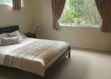 Benjamins Beach House - Surfers Gold Coast 3