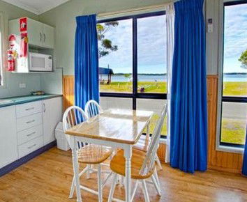 Anglers Rest - Surfers Gold Coast 4