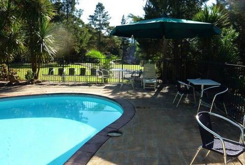 Blue Gums Cottage - Surfers Gold Coast 1