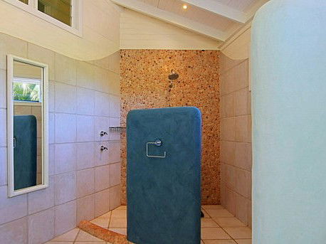 Beachcomber Beach House - Surfers Gold Coast 0